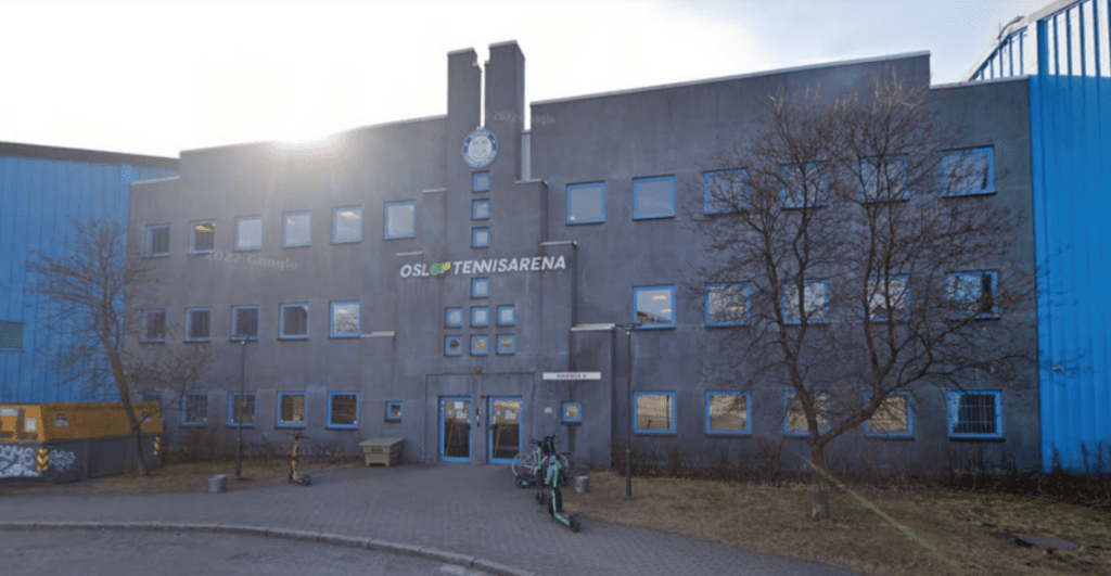 Oslo Tennisarena, eikenga 4, 0579 Oslo. Lokasjon for vår klinikk; Kostholdsendring. Vi tilbyr tjenester fra ernæringsfysiolog, lege, og via våre samarbeidspartnere også fysioterapi og psykolog.